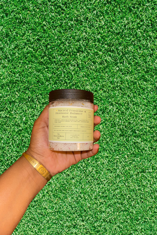 🌸 Sacred Feminine Soak